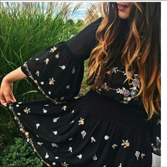 Maeve Dresses & Skirts - Maeve Anfisa Embroidered Dress